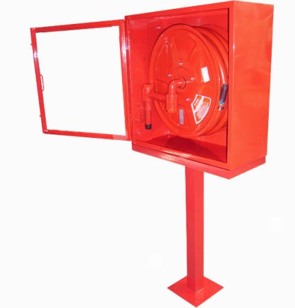Pedestal con Carrete Ataque Rápido Abatible Manguera Semirrígida de 1″ x 30 Mt